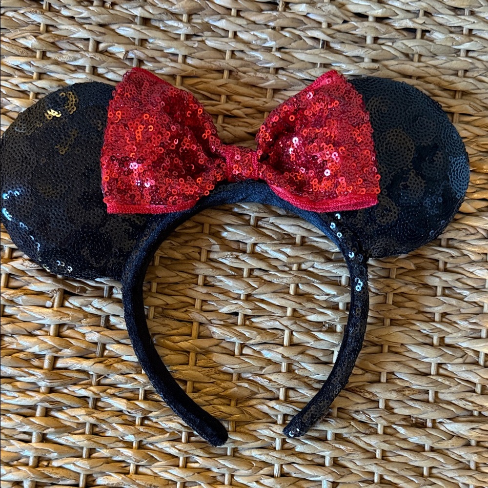 Walt Disney Minnie Mouse Sequined  Headband with big Red Bow